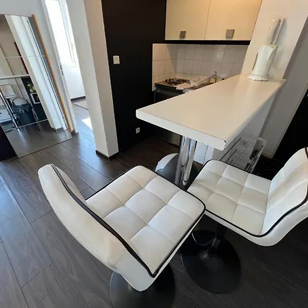 Le Saint-eloi Apartment